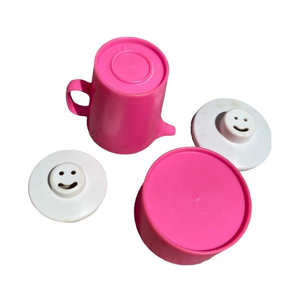 Chilton Toys Barbie Smiley-face Play Kitchen Plasticware - Picture 6 of 7